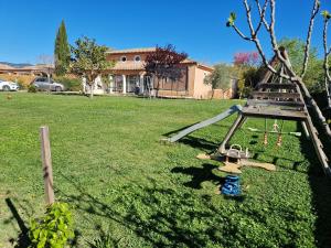 Maisons de vacances Villa plain pied avec piscine privee 8 personnes : photos des chambres