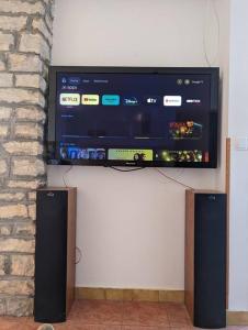 Two bedrooms apartment 50m from the beach