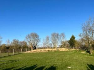 Chaleureuse ferme restaurée au calme avec piscine