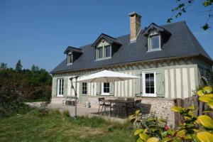 Maisons de vacances Chaleureuse ferme restauree au calme avec piscine : photos des chambres