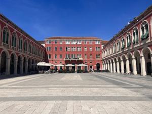 On the Square Suites