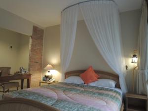 Hotel Deli River and Restaurant Omlandia