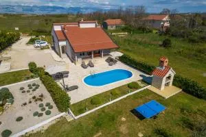 Villa Paulina with a heated pool- by TA Leut Agency - Zarići