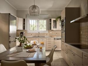 Villa Anatoli - Tranquil Escape with Scenic Views, by ZanteWize