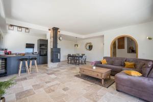 Maisons de vacances SUPERBE VILLA AVEC PISCINE VUE MER POUR 6 PERSONNES : photos des chambres