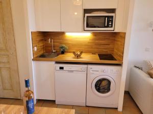 Vue mer et clim Les Restanques coquelicots 1115