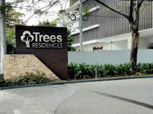 2-bedroom condo unit with Netflix and board games