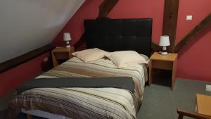 Appartements hebergement-luxeuil-les-bains : photos des chambres