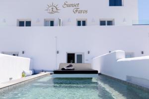 Deluxe Suite with Plunge Pool & Sea View room in Sunset Faros