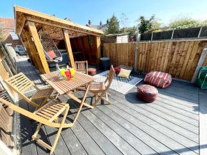 Coastal Terrace Dogs Welcome optional Hot Tub