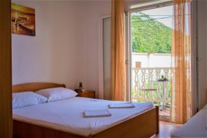 Matijaš Rooms - 20m from the beach