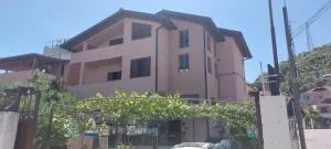 Teba Garden's Villa - Pezë e Vogël