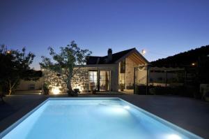 Countryside house Rusulica