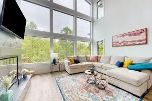 Luna Bear Chalet - Williamsburg