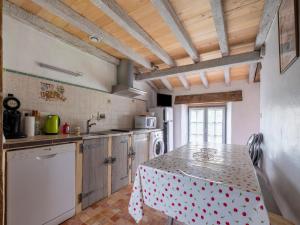 Maisons de vacances Beautiful holiday home in Salles with Garden : photos des chambres