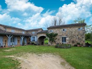 Maisons de vacances Beautiful holiday home in Salles with Garden : photos des chambres