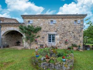 Maisons de vacances Beautiful holiday home in Salles with Garden : photos des chambres