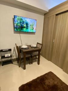 Modern 1-BR Condo Unit