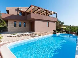 Villa in Rovanjska with Pool - Jasenice