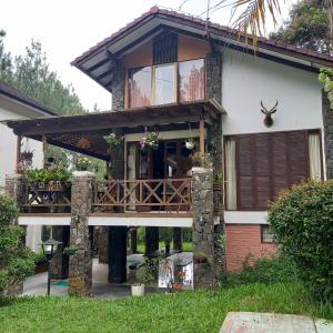 Phòng Gia Đình Có Ban Công (Family Room with Balcony)