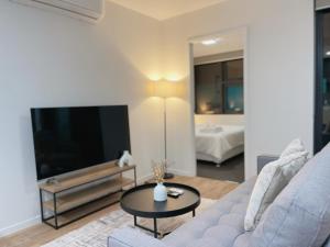 Prime City Retreat Kingbed at Cultural Centre Precinct