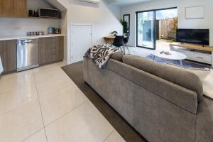 1 Bedroom Central City Escape