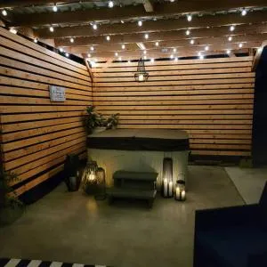 Desert Oasis With Hot Tub! - Elephant Butte