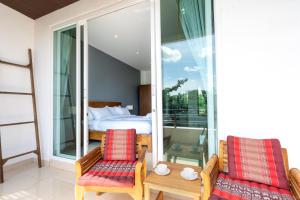 2Br Seaview Apartment, Long Beach, Lanta Sport Resort 302