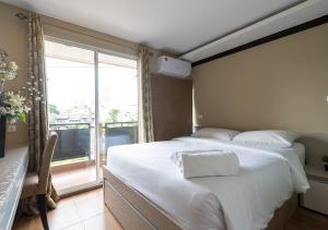 Greenview Ekkamai10 Suite