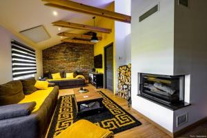 Cozy House In Nature With Hot Tub - Happy Rentals