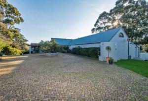 Majestic Elgin Farm House