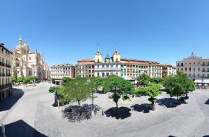 Plaza Mayor, 12, Segovia, Spain.