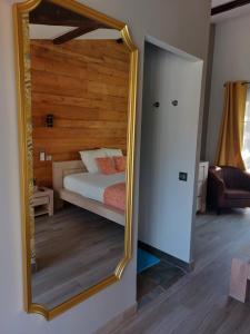 B&B / Chambres d'hotes Auberge du dom : Chambre Double avec Salle de Bains Privative