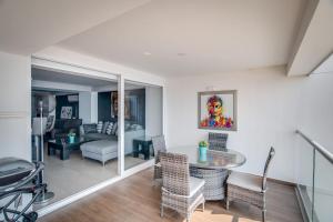 Harbor 9005 Beachfront 2bdr by Moikkarentals