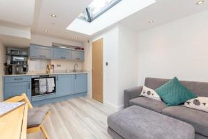 Ferrymans Cottage - Iconic Listed Building