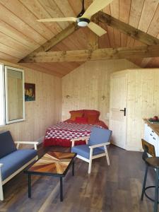 Chalets Studio en bois independant avec terrasse et jardin : photos des chambres