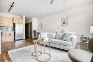 Ballard 1BR w Rooftop Deck Yoga nr Dining SEA-267