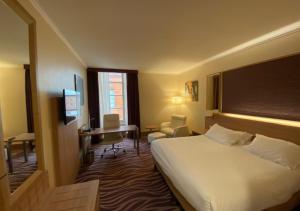 Hotels Plaza Hotel Capitole Toulouse - Anciennement-formerly CROWNE PLAZA : Chambre Lit King-Size - Non-Fumeurs