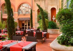 Hotels Plaza Hotel Capitole Toulouse - Anciennement-formerly CROWNE PLAZA : photos des chambres