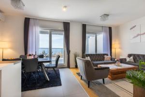 Penthouse Heavenly Holiday Home