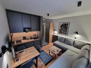 ANIMA Bela reka C121, Brzeće