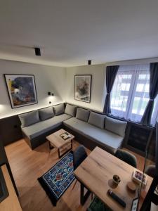 ANIMA Bela reka C121, Brzeće