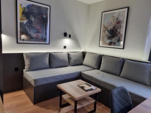 ANIMA Bela reka C121, Brzeće