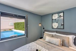 Villa Lana with Private Pool