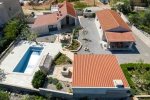 Countryside house Rusulica