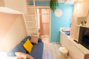 The 62 Home l Homkeey Apartments