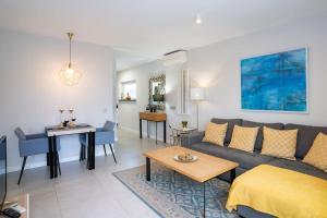 Sea views Penthouse City Center