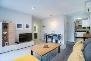 Sea views Penthouse City Center