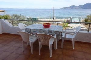 Villa in Kalloni direkt am Meer, tolle Aussicht