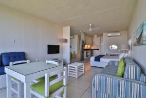 Breakers 414 by Top Destinations Rentals